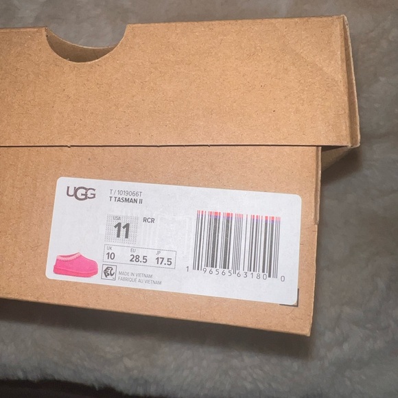 Girls toddler size hot pink Ugg Tasman Slippers - Picture 6 of 6